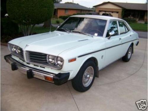 Photo of a 1974-1976 Toyota Corona MKII in White (paint color code 012)