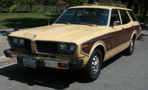 Photo of a 1975-1976 Toyota Corona MKII in Yellow (paint color code 539)