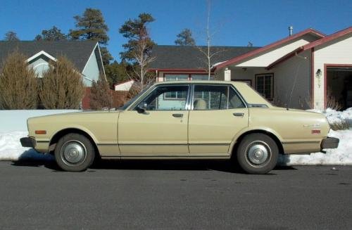 Photo of a 1978-1980 Toyota Cressida in Beige (paint color code 464)