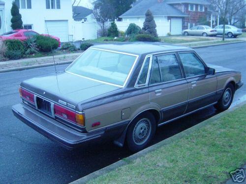 Photo of a 1983 Toyota Cressida in Dark Brown Metallic on Apricot Metallic (paint color code 2K3)