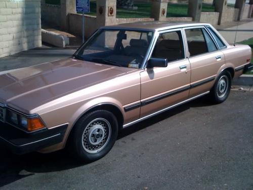 Photo of a 1983 Toyota Cressida in Apricot Metallic (paint color code 3B4)