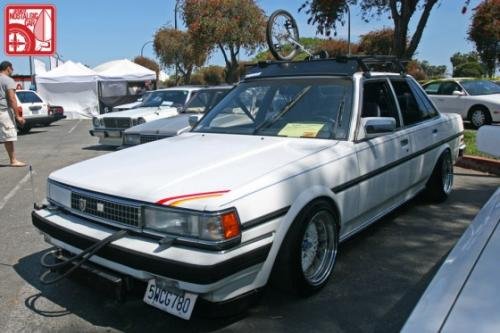 Photo of a 1985-1988 Toyota Cressida in Super White (paint color code 040)