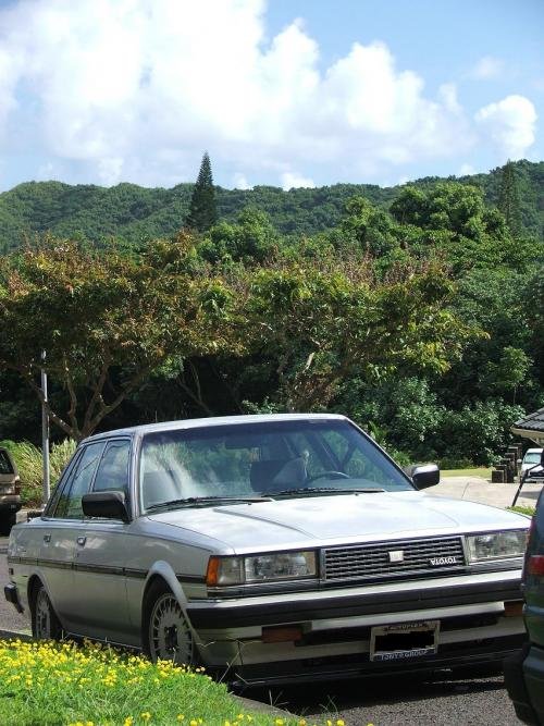 Photo of a 1985-1986 Toyota Cressida in Super Silver Metallic (paint color code 150)