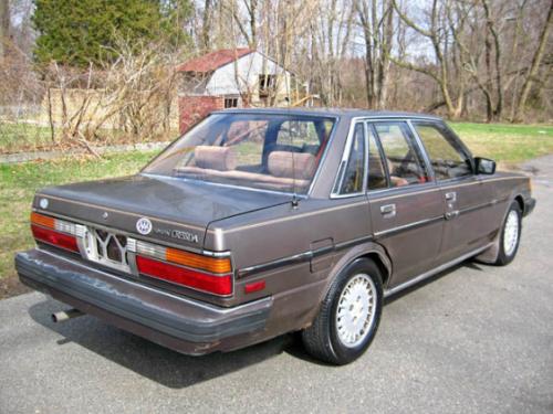 Photo of a 1985-1986 Toyota Cressida in Brown (AKA Grayish Metallic) (paint color code 4E5)