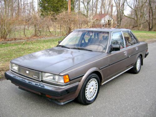 Photo of a 1985-1986 Toyota Cressida in Brown (AKA Grayish Metallic) (paint color code 4E5