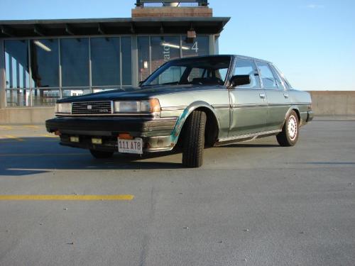 Photo of a 1985-1986 Toyota Cressida in Jade Gray Metallic (paint color code 2V1)