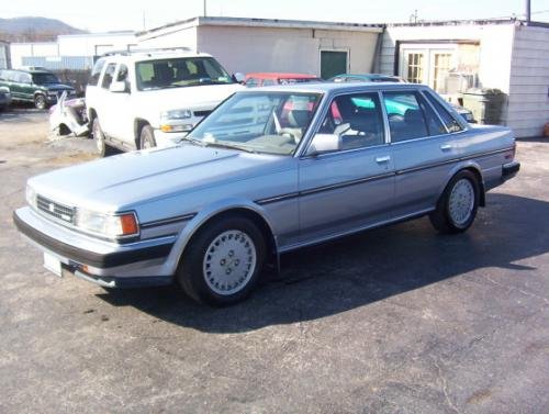 Photo of a 1987-1988 Toyota Cressida in Light Blue Metallic (paint color code 8D8