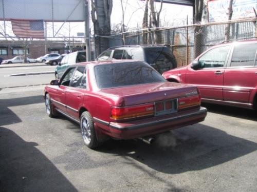 Photo of a 1991-1992 Toyota Cressida in Medium Red Pearl (paint color code 3J9
