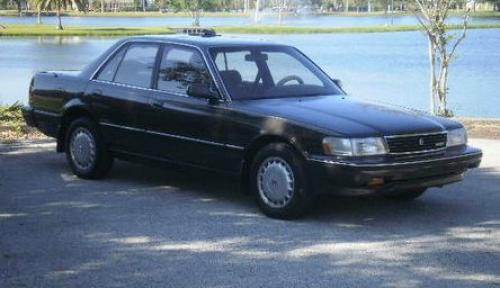 Photo of a 1989 Toyota Cressida in Taupe Pearl (paint color code 4K2)