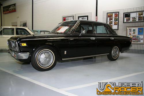 Photo of a 1970 Toyota Crown in Black (paint color code T26)