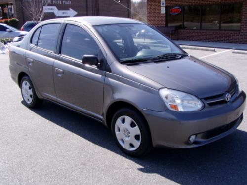 Photo of a 2004 Toyota ECHO in Phantom Gray Pearl (paint color code 1E3)