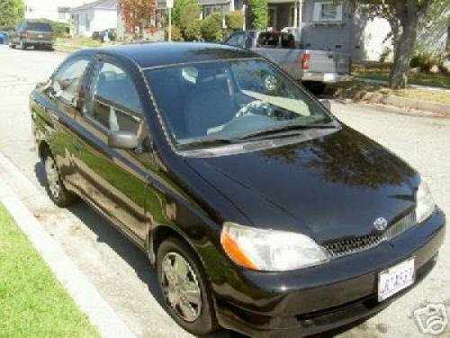 Photo of a 2000-2005 Toyota ECHO in Black Sand Pearl (paint color code 209)