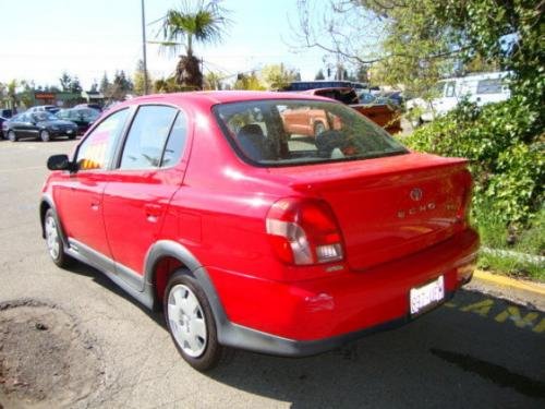 Photo of a 2000-2002 Toyota ECHO in Absolutely Red (paint color code 3P0)
