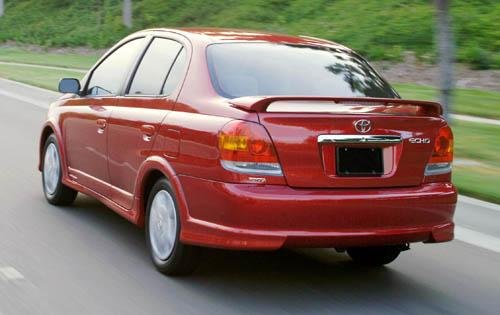 Photo of a 2003-2005 Toyota ECHO in Impulse Red Pearl (paint color code 3P1)