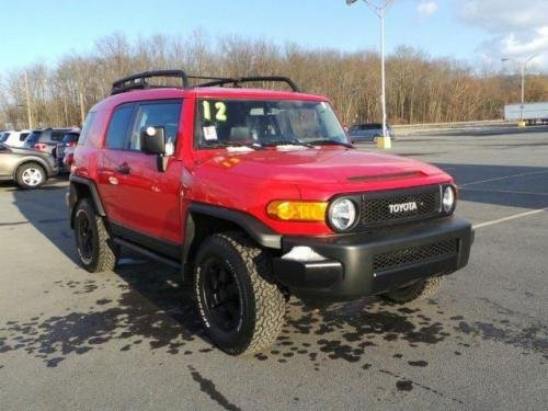 Photo of a 2012 Toyota FJ Cruiser in Radiant Red (paint color code 3L5