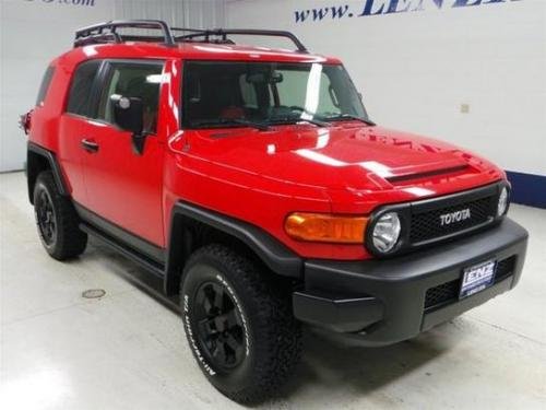 Photo of a 2012 Toyota FJ Cruiser in Radiant Red (paint color code 3L5)