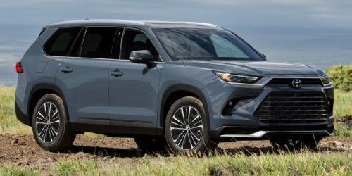 Photo of a 2024 Toyota Grand Highlander in Storm Cloud (paint color code 1L6
