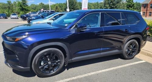 Photo of a 2024 Toyota Grand Highlander in Blueprint (paint color code 8X8