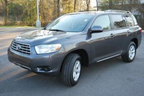 Photo of a 2008-2013 Toyota Highlander in Magnetic Gray Metallic (paint color code 1G3)