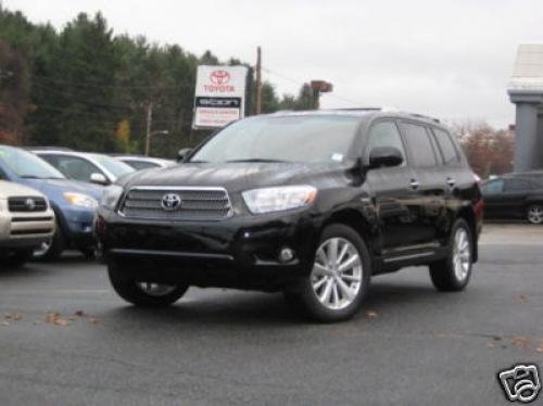 Photo of a 2008-2013 Toyota Highlander in Black (paint color code 202