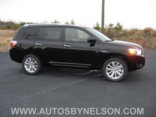 Photo of a 2008-2013 Toyota Highlander in Black (paint color code 202
