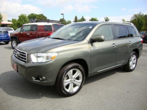 Photo of a 2008-2013 Toyota Highlander in Cypress Pearl (paint color code 6T7)