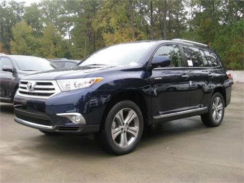 Photo of a 2011-2013 Toyota Highlander in Nautical Blue Metallic (paint color code 8S6)