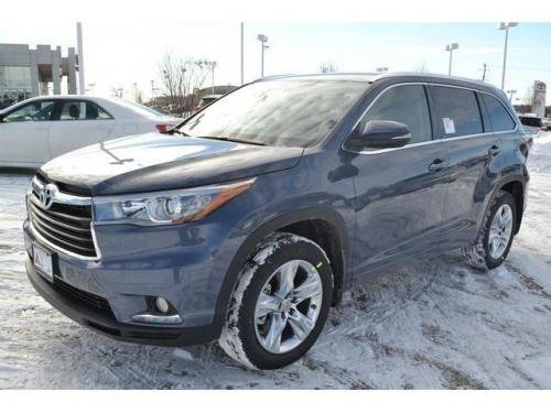 Photo of a 2014-2019 Toyota Highlander in Shoreline Blue Pearl (paint color code 8V5)