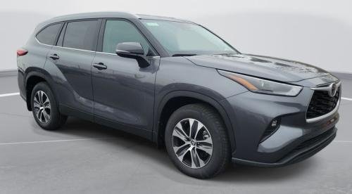 Photo of a 2024 Toyota Highlander in Magnetic Gray Metallic (paint color code 1G3)