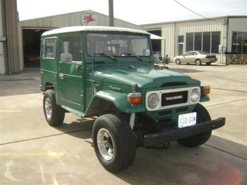 Photo of a 1974 Toyota Land Cruiser in Rustic Green (AKA Green) (paint color code 621)