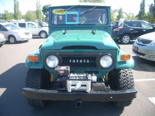 Photo of a 1975 Toyota Land Cruiser in Deep Green (paint color code 632)