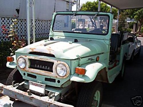 Photo of a 1970 Toyota Land Cruiser in Spring Green (paint color code T1028)