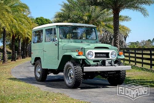 Photo of a 1972 Toyota Land Cruiser in Nebula Green (paint color code 622)