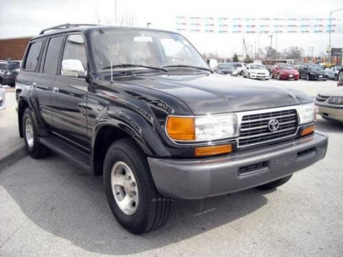 Photo of a 1996-1997 Toyota Land Cruiser in Black (paint color code 202
