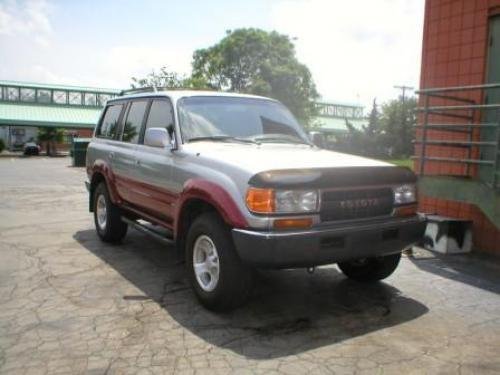 Photo of a 1992-1993 Toyota Land Cruiser in Silver Metallic on Medium Red Pearl (paint color code 20R)