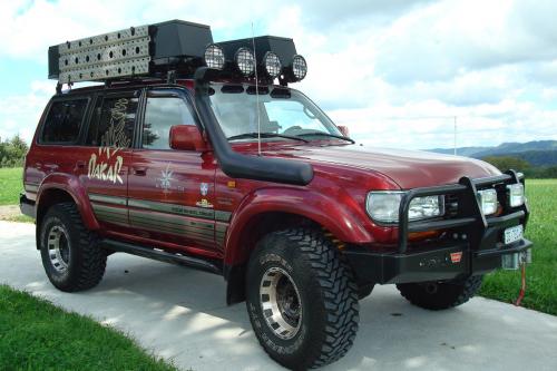 Photo Image Gallery & Touchup Paint: Toyota Landcruiser in Medium Red ...