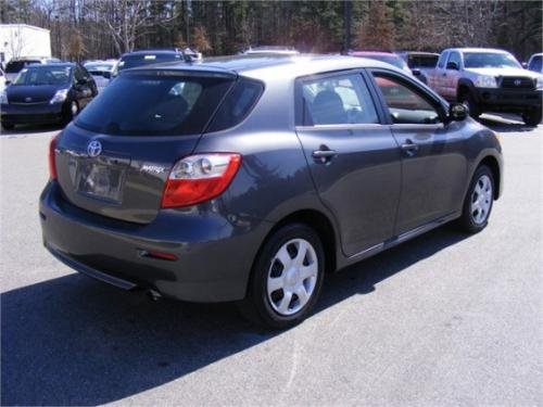 Photo of a 2009 Toyota Matrix in Magnetic Gray Metallic (paint color code 1G3)