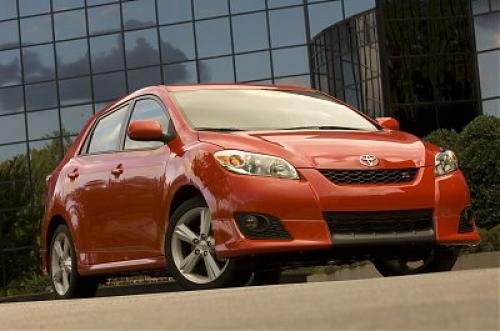 Photo of a 2010 Toyota Matrix in Radiant Red (paint color code 3L5