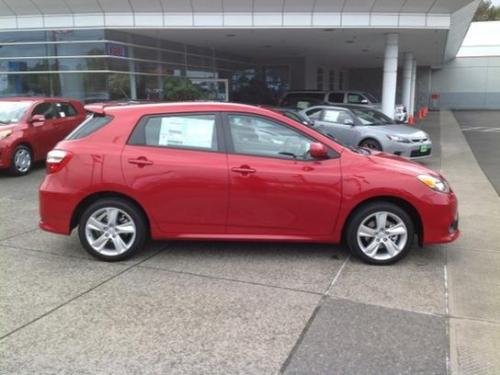 Photo of a 2013 Toyota Matrix in Barcelona Red Metallic (paint color code 3R3