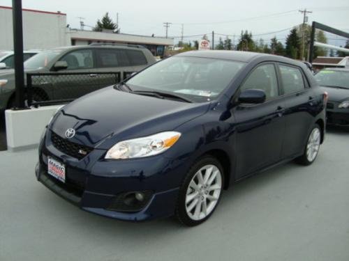 Photo of a 2009-2013 Toyota Matrix in Nautical Blue Metallic (paint color code 8S6)