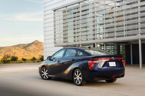 Photo of a 2016-2020 Toyota Mirai in Black Roof on Nautical Blue Metallic (paint color code 2MT)