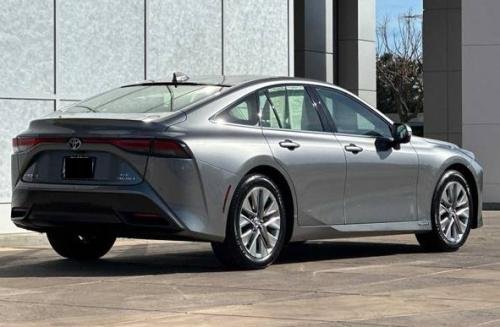 Photo of a 2021-2024 Toyota Mirai in Heavy Metal (paint color code 1L5