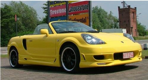 Photo of a 2000-2005 Toyota MR2 in Solar Yellow (paint color code 576)