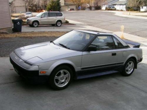 Photo of a 1985-1986 Toyota MR2 in Super Silver Metallic (paint color code 150)