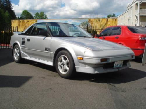 Photo of a 1987-1989 Toyota MR2 in Super Silver Metallic (paint color code 21E)