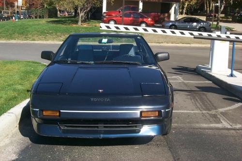 Photo of a 1987-1989 Toyota MR2 in Dark Blue Pearl (paint color code 8E3)