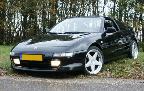 Photo of a 1991-1995 Toyota MR2 in Black (paint color code 202