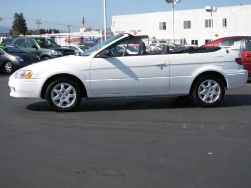 Photo of a 1996 Toyota Paseo in Super White (paint color code 040)