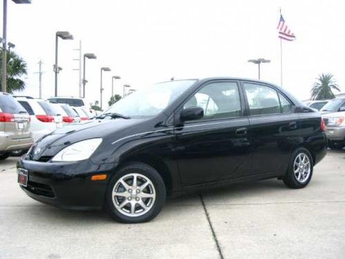Photo of a 2003 Toyota Prius in Black (paint color code 202