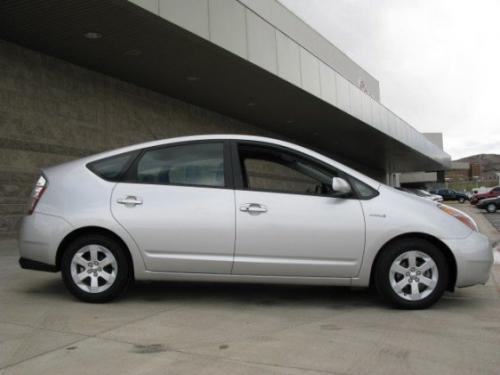 Photo Image Gallery & Touchup Paint: Toyota Prius in Classic Silver ...